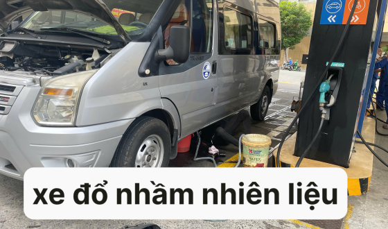 Cứu hộ &ocirc; t&ocirc; tại Ph&uacute; Thạnh: &Ocirc; t&ocirc;, xe tải đổ nhầm nhi&ecirc;n liệu